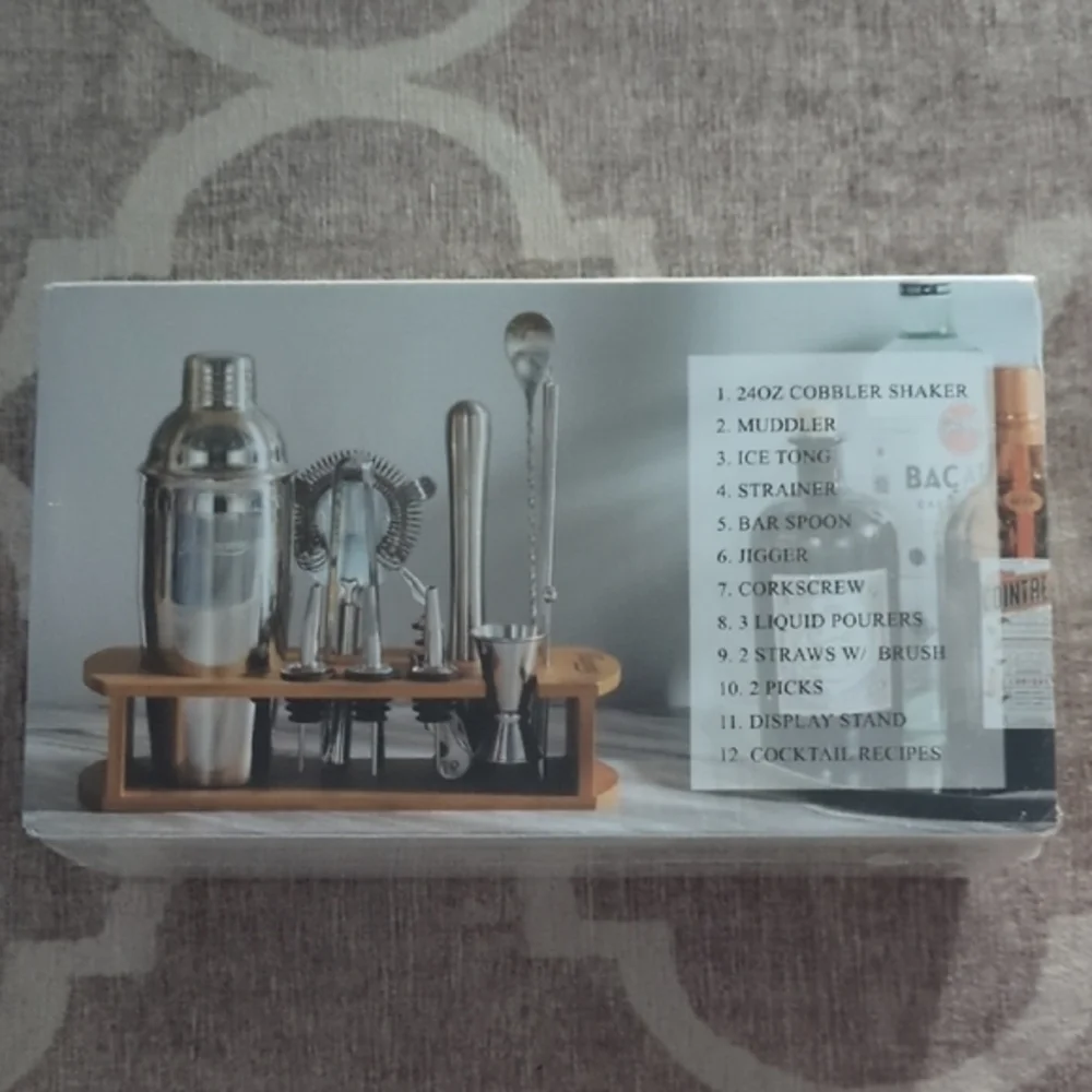 Elegant Silver and Brown Bar Accessories for Dining - Picture 3 of 4